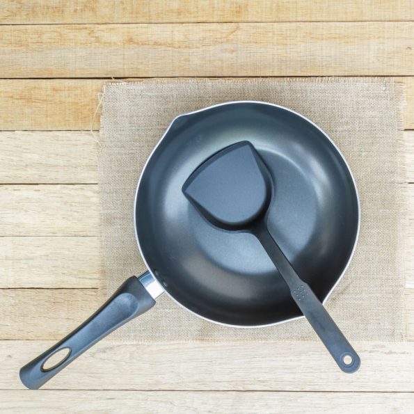 hal-yang-harus-dilakukan-jika-teflon-atau-wajan-mengelupas